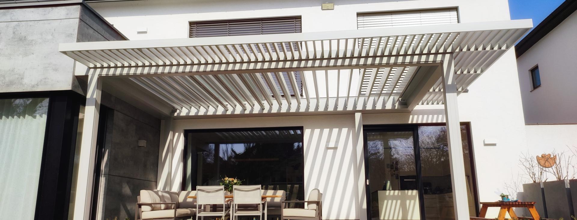 BAUMANN/GLAS/1886 GmbH Renson Carmargue mit Vordach weiß