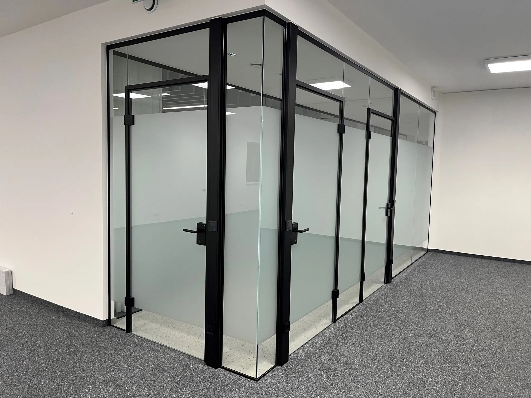 BAUMANN GLAS Innentrennwand BÜRO schwarz