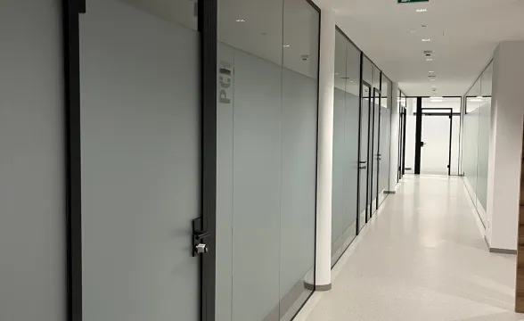 BAUMANN GLAS Trennwand BÜRO schwarz