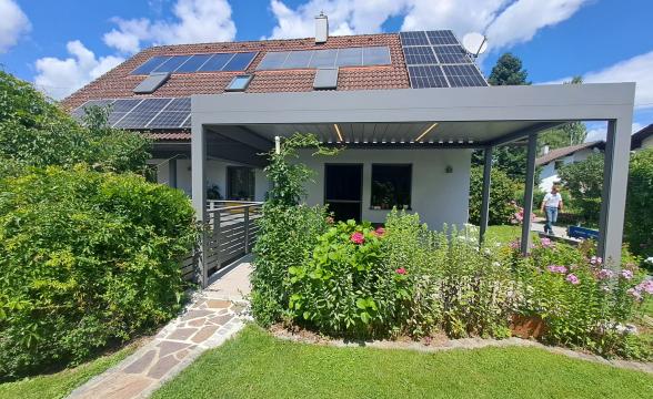 BAUMANN/GLAS/1886 GmbH Lamellendach von vorne