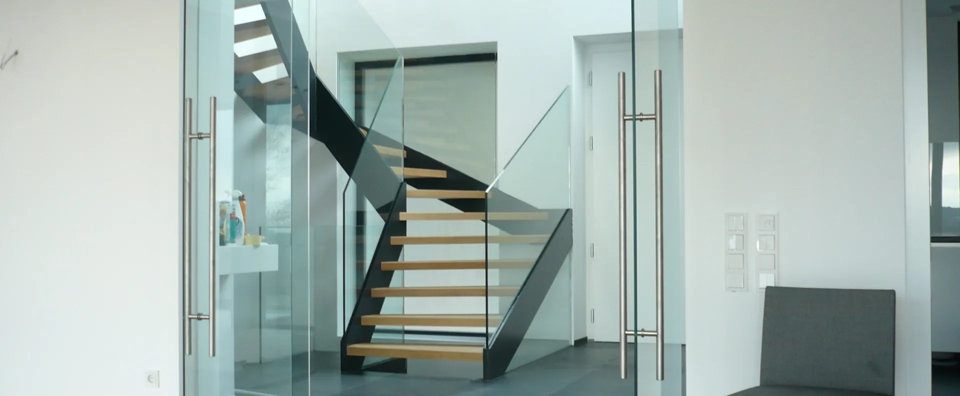 Glas innen mit Stiege