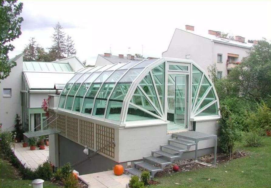 BAUMANN/GLAS Holztrattner (Wien) Design-Verglasung