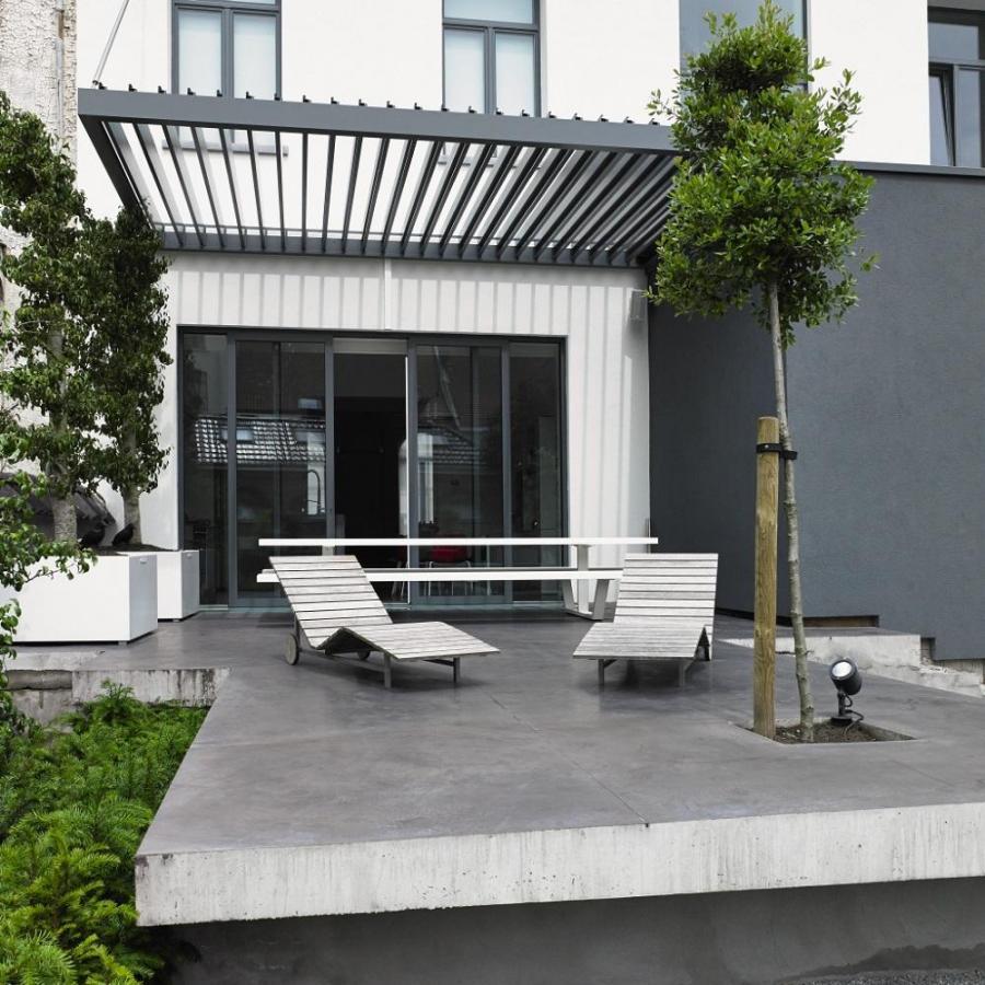 BAUMANN/GLAS Algarve Roof Lamellendach Integrationslösung