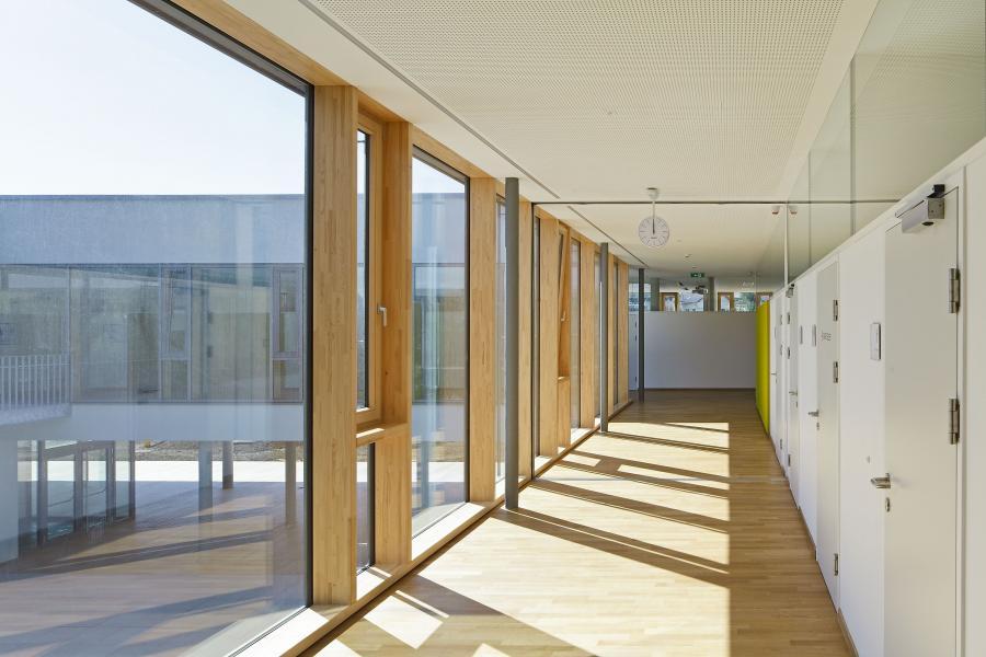 BAUMANN GLAS Volksschule Waldhausen Holz-Alu-Fassade, Foto: Rupert Steiner